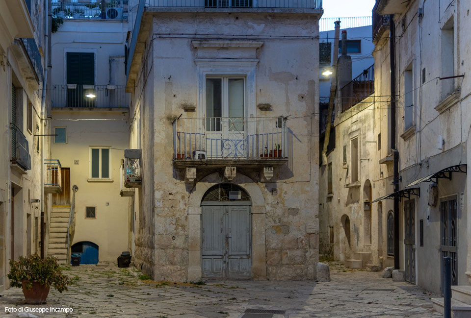 Altamura, claustro (foto di Giuseppe Incampo)